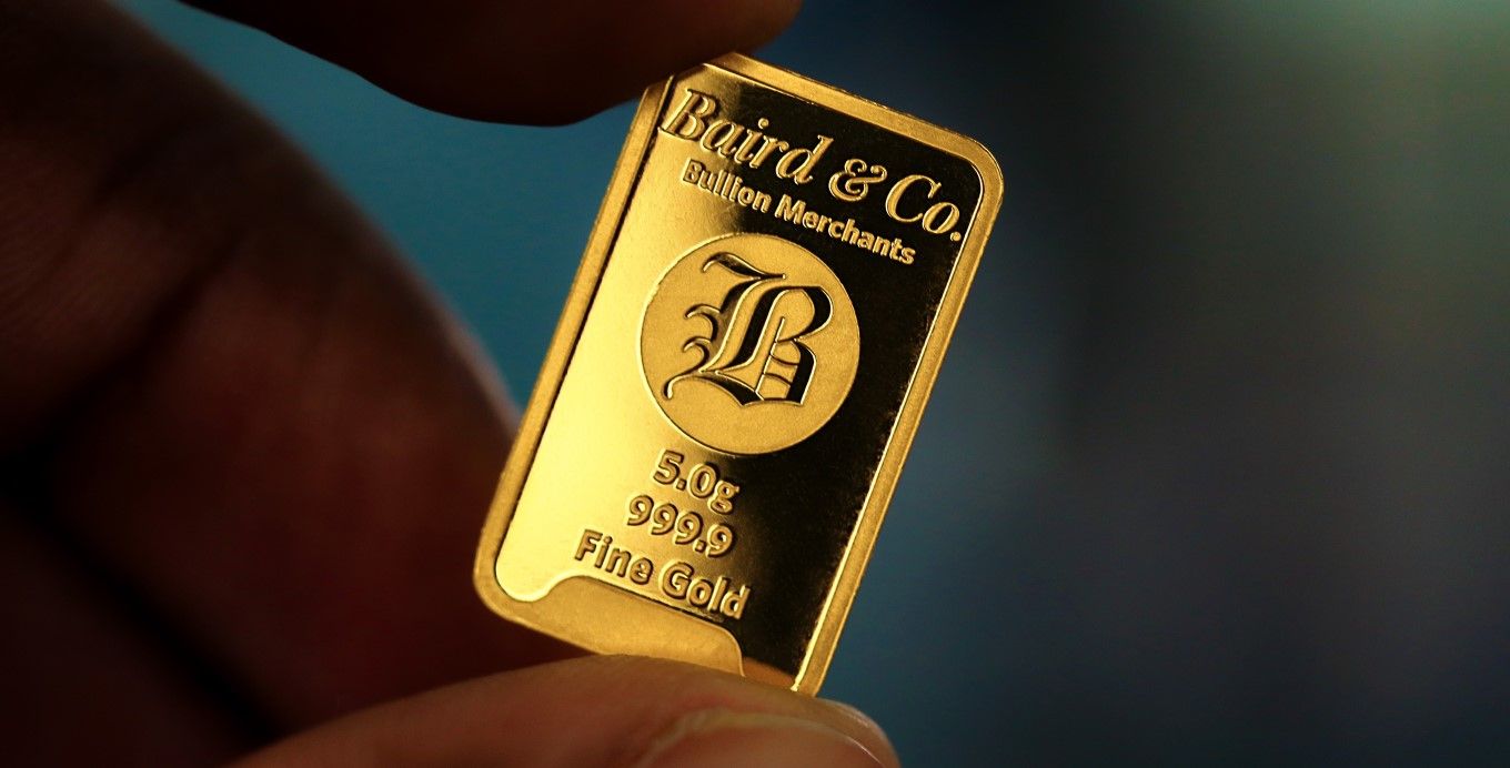 What are the Benefits of Investing in Gold and Cryptocurrencies